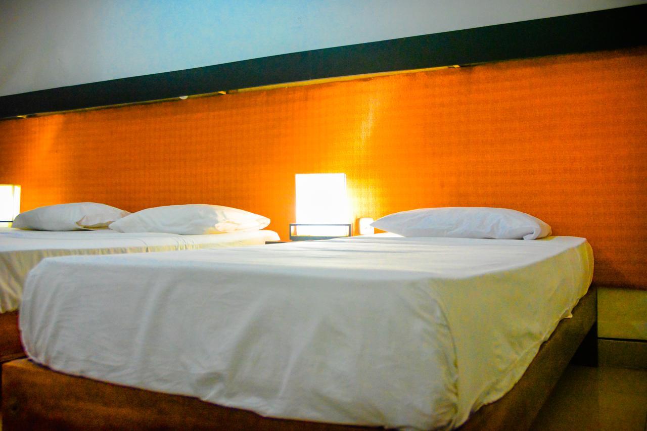Rainbow Beach Hotel Negombo Exterior photo